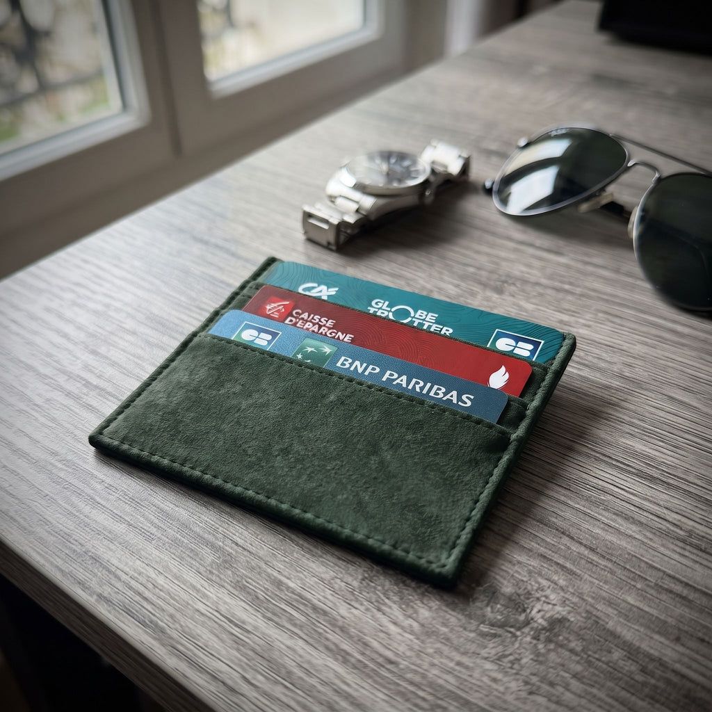 Porte-cartes en suède pour homme